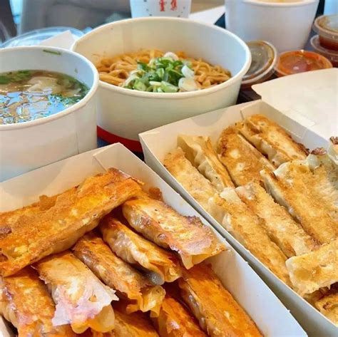罗兰岗 Gale 街吃喝玩乐指南 .